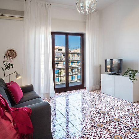 Amore Rentals - Appartamento Erica Sorrento Luaran gambar