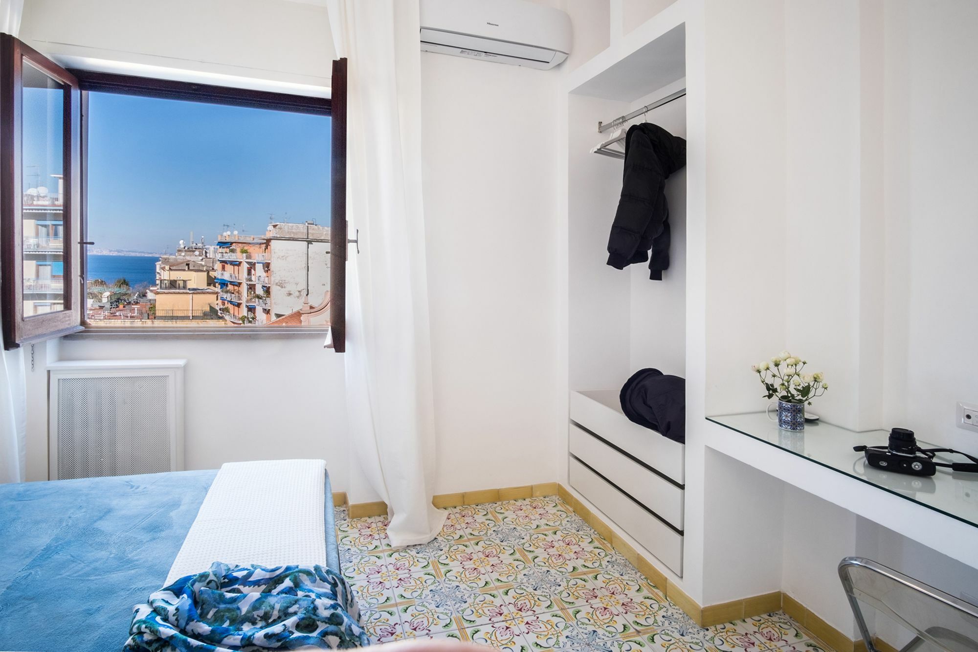Amore Rentals - Appartamento Erica Sorrento Luaran gambar